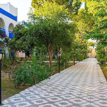 غومبيت أنيل بيتش 3* غومْبيت